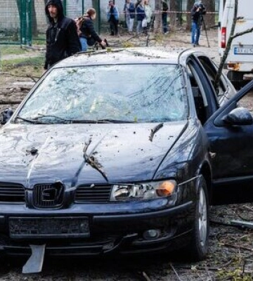 Війська РФ ударили по центральному парку і промисловій зоні у Харкові, 4 людини постраждали