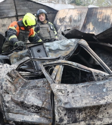 Авіаобстріл центру Харкова: пошкоджені п’ять багатоповерхівок і сім автівок (ФОТО)