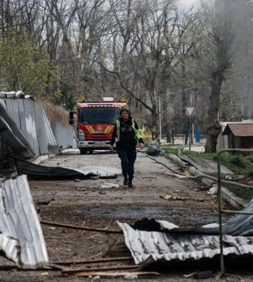 Росіяни у Харкові влучили неподалік центрального парку (, )