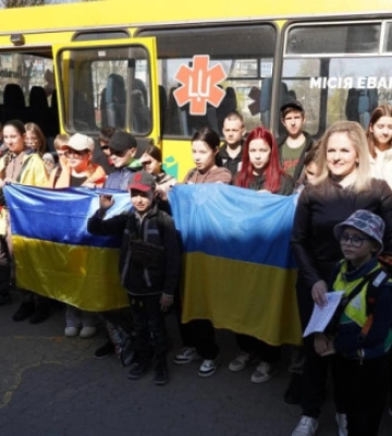 Близько пів сотні дітей з Донеччини відпочиватимуть на Прикарпатті