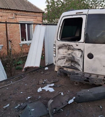Ворог з вечора декілька разів атакував Нікополь та район дронами й артилерією
