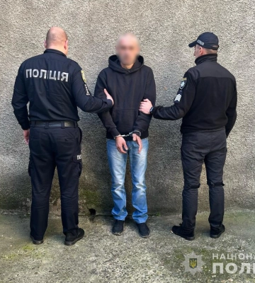На Тячівщині п’яний чоловік ножем поранив знайомого