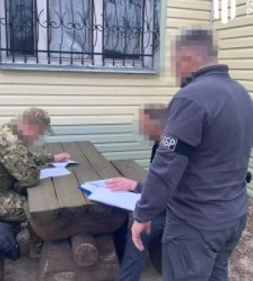 На Херсонщині двох посадовців тилового забезпечення підозрюють у закупівлі продуктів для військових за завищеними цінами