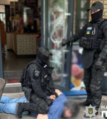 Вимагав хабарі за дозвіл на стихійну торгівлю: у Києві судитимуть експосадовця однієї з РДА