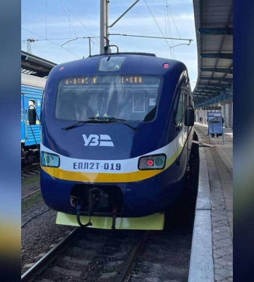 Укрзалізниця запустила модернізовані електропоїзди Dnipro City Express у сполученні Камʼянське-Дніпро-Синельникове.
