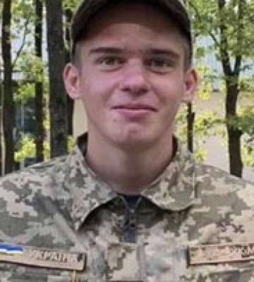 У селі на Волині мотоцикл зіткнувся з припаркованим автомобілем