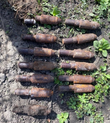 У Рівненському районі під час польових робіт виявили 13 гвинтівкових гранат