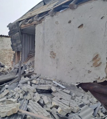 Російські військові обстріляли багатоквартирний будинок у місті Селидове на Донеччині