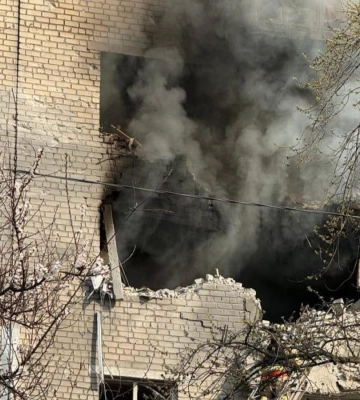 Окупанти вдарили по дев&#039;ятиповерхівці у Селидовому: є постраждалі
