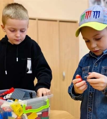 У Дніпрі дитсадки без укриттів працюють у приміщеннях шкіл