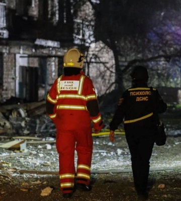 З’явилися фото наслідків удару по гуртожитку біля Полтави: там збільшилася кількість постраждалих