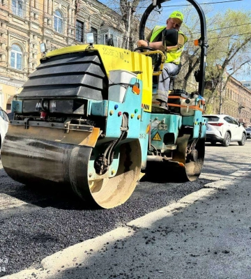 Дороги на близько 300 вулицях Дніпра відремонтують цьогоріч