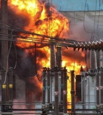 На Полтавщині ворог атакував електропідстанцію: спалахнула пожежа