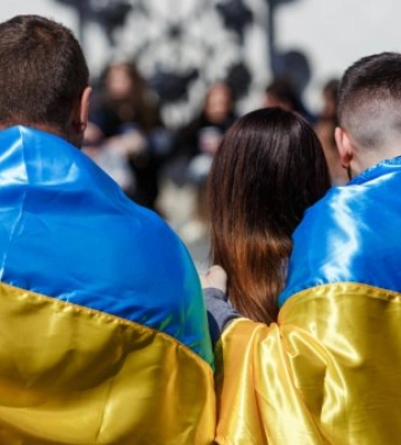 Українці найчастіше відчувають втому, напруженість та надію. Опитування