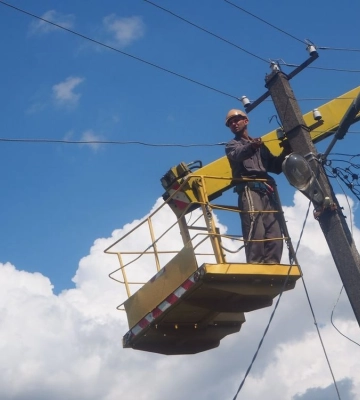 На Харківщині знеструмлено 300 тис. споживачів, проблеми з газопостачання є у 5 областях - Міненерго
