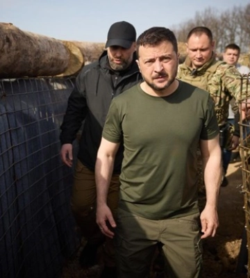 Зеленський перевірив будівництво фортифікацій на Харківщині. Відео