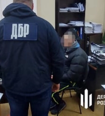 Хотів заробити на переправленні призовників за кордон: колишній прикордонник з Одещини отримав вирок суду