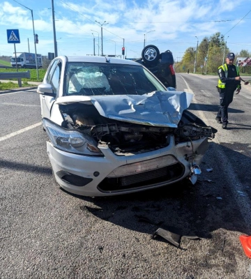Неподалік Городка автомобіль «Dacia» перекинувся на дах: у салоні були діти