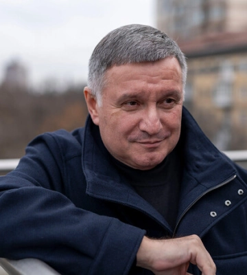 «Золоті горішки» Авакова. Ексміністр МВС став власником бізнесу на Закарпатті
