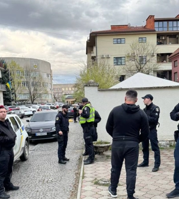 В Ужгороді затримали чоловіка за підозрою у нанесенні тілесних ушкоджень співробітнику поліції
