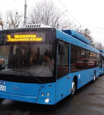 У Рівному через ДТП змінили маршрут руху тролейбусів