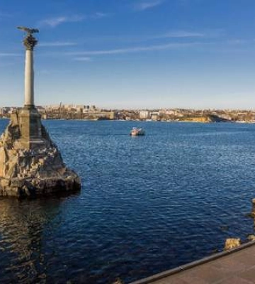 В Севастополе тревога, оккупанты перекрыли Крымский мост и "сбивают" ракеты