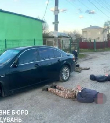 Переодягалися в працівників ТЦК. Правоохоронець, військовий і син судді вигадали схему наживи над ухилянтами