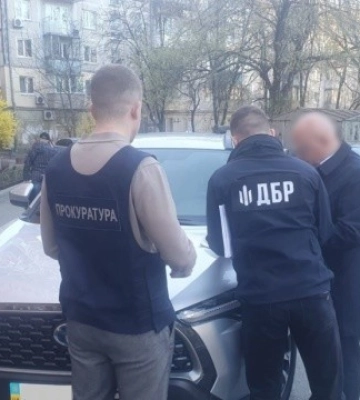 На Вінничині повідомили про підозру екскерівнику лісового управління - пропонував хабар очільнику ОВА