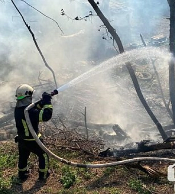 В Кривом Роге 10 апреля загорелась сухая трава