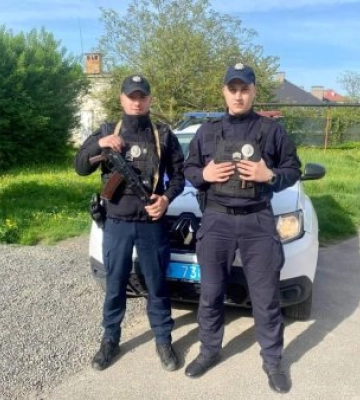 Поліцейські допомогли чоловіку, який поспішав на операцію