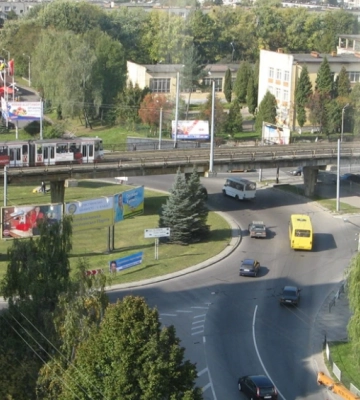 На перехрестях Львова перевірили якість повітря. Які результати