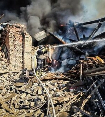 Наслідки російського удару по селу Липці на Харківщині. ФОТОрепортаж