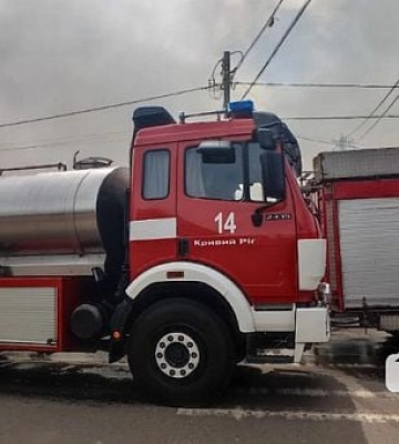 У двох районах Кривого Рогу горіли будинок та балкон