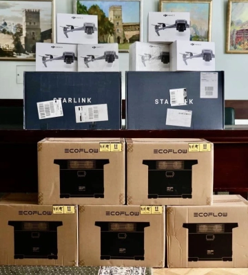 Луцьким нацгвардійцям на передову передали квадрокоптери, Starlink та зарядні станції