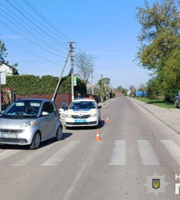 У Зимній Воді 63-річна водійка «Smart» збила 53-річну жінку