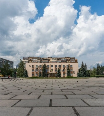 Мер Українки закликав містян зачинити вікна після російської атаки: що сталося