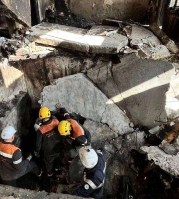 З-під завалів будинку у Кривому Розі дістали тіло чоловіка