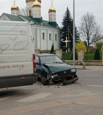 ДТП на Волині: вантажівка протаранила хлібовоз
