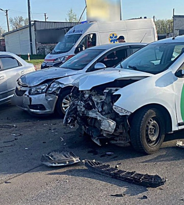 У Сумах трапилася автопригода за участі трьох автівок