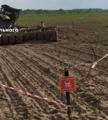 Загарбники на окупованій Херсонщині мінують аграрні поля - Центр спротиву