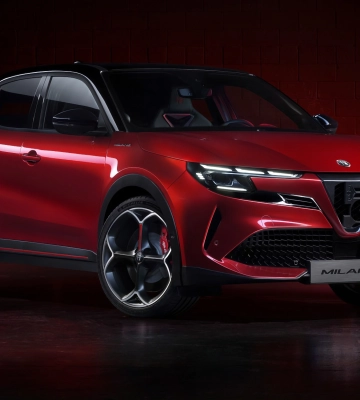 Перший електромобіль компанії: Alfa Romeo представила Milano із запасом ходу до 410 км та ціною від 30 000 євро