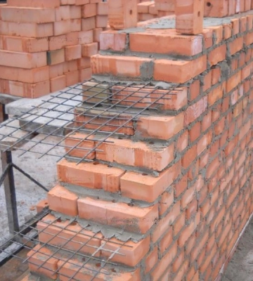 У Львові взяли під варту директора будівельної компанії, який обманув 38 громадян