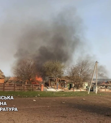 Окупанти скинули авіабомбу на село Великі Проходи на Харківщині: поранено чоловіка