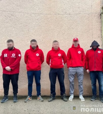 Поліція Закарпаття повідомила про підозру групі чоловіків, які під «прикриттям» міжнародної гуманітарної організації намагалися перетнути кордон