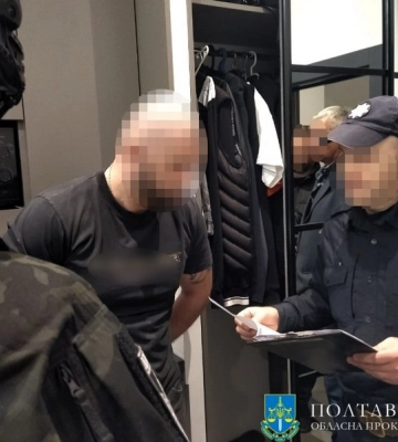 Вимагання грошей та майна – на Полтавщині припинено діяльність злочинної організації з 9 осіб