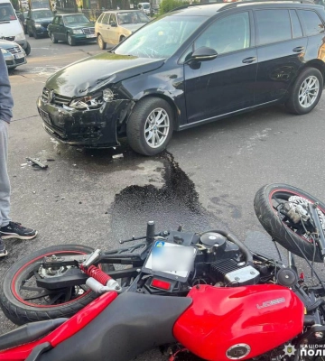 Не надав переваги в русі. У Рівному в ДТП травмувався мотоцикліст