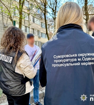 Вимагав «відкати» з торговця: викрили посадовця однієї з районних адміністрацій Одеської міськради
