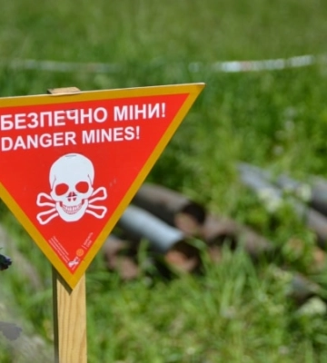 У Бобровому Куті на Херсонщині двоє людей підірвались на міні: що відомо