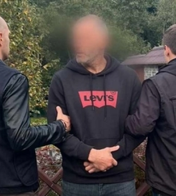 Група рекетирів під виглядом військових вимагали гроші у мешканців Волині і Прикарпаття