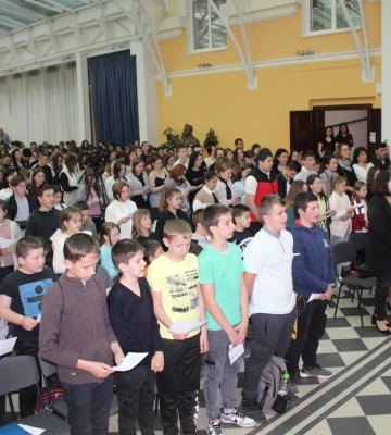 У Берегові відбулася традиційна акція «Вірш на площі»